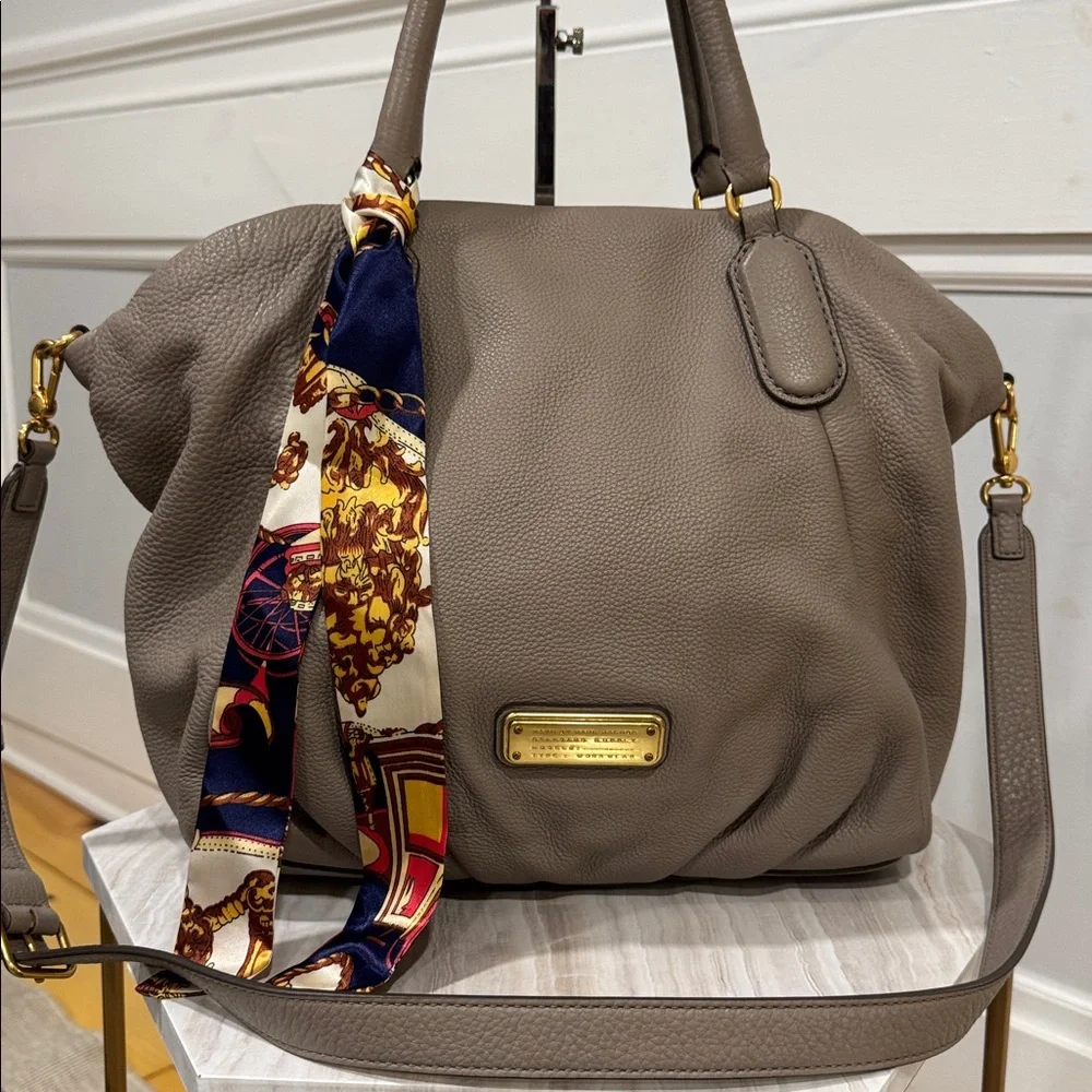 Marc Jacobs Tote Q Fran Leather Large Taupe Satchel Bag - Picture 4 of 17
